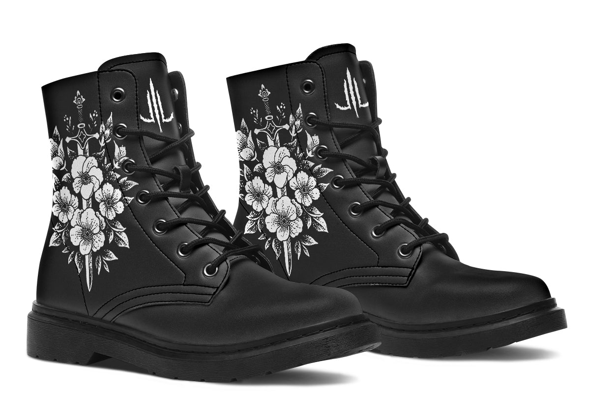 Minimalist Dagger Flowers Boots
