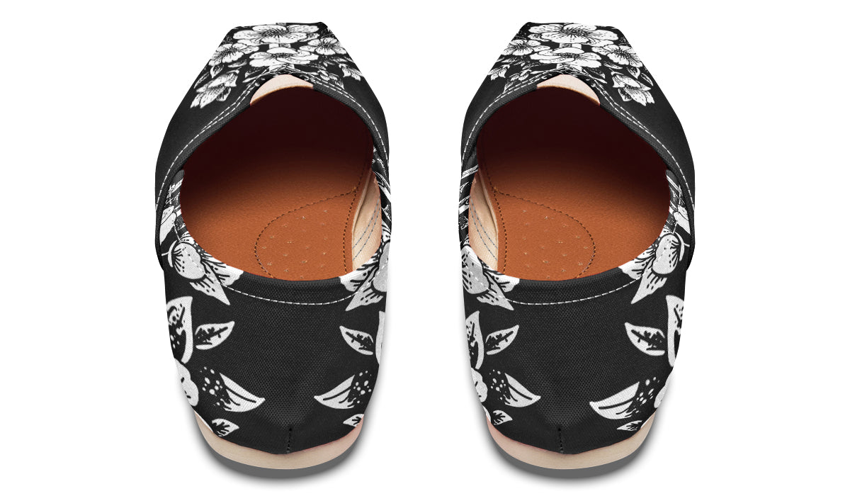 Minimalist Dagger Flowers Casual Shoes