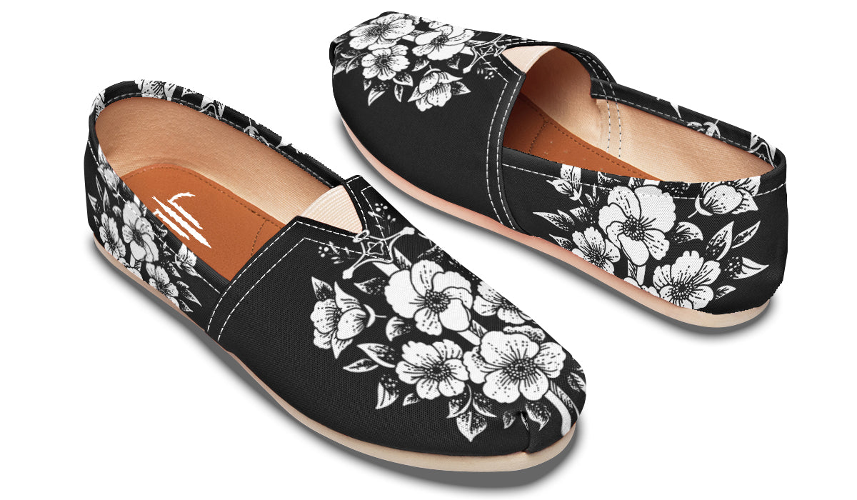 Minimalist Dagger Flowers Casual Shoes