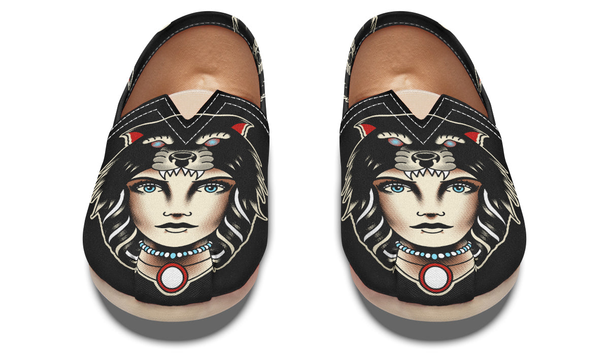 Wolf Cowl Girl Head Casual Shoes