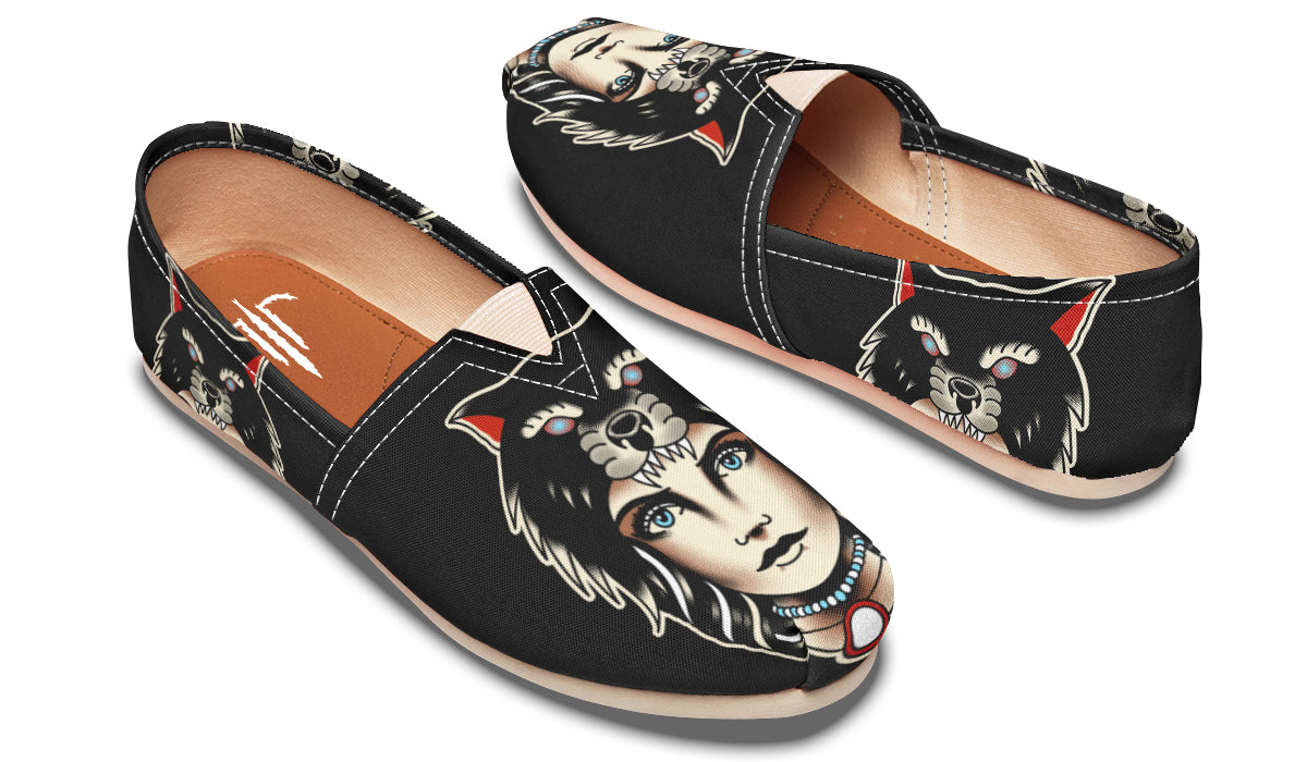 Wolf Cowl Girl Head Casual Shoes