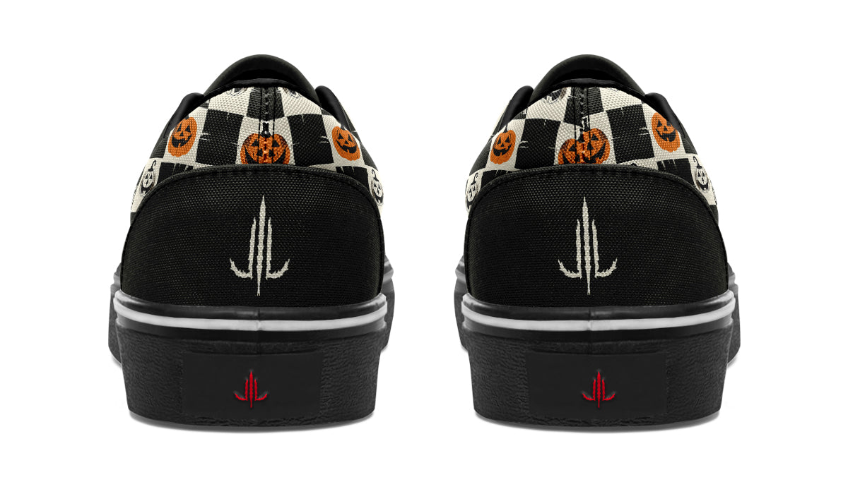 Checkered Pumpkins Classic Shoes