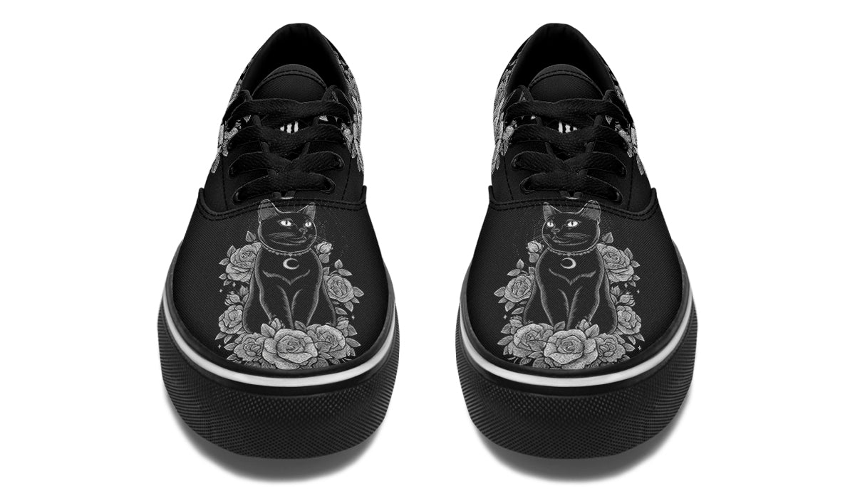 Lunar Familiar Cat Classic Shoes