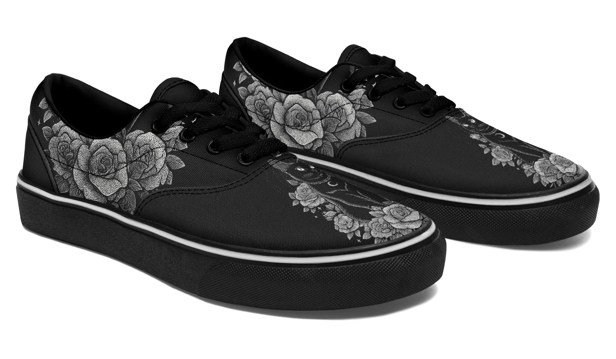 Lunar Familiar Cat Classic Shoes