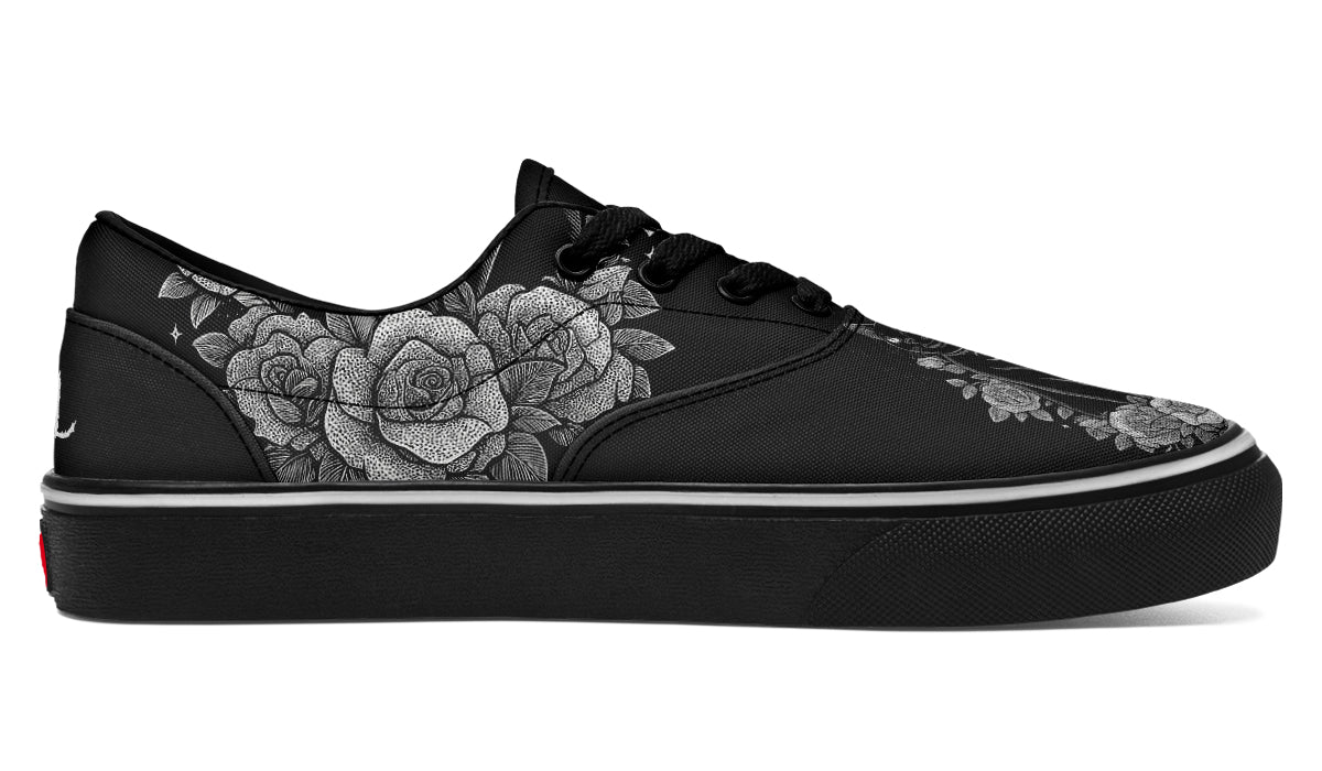 Lunar Familiar Cat Classic Shoes