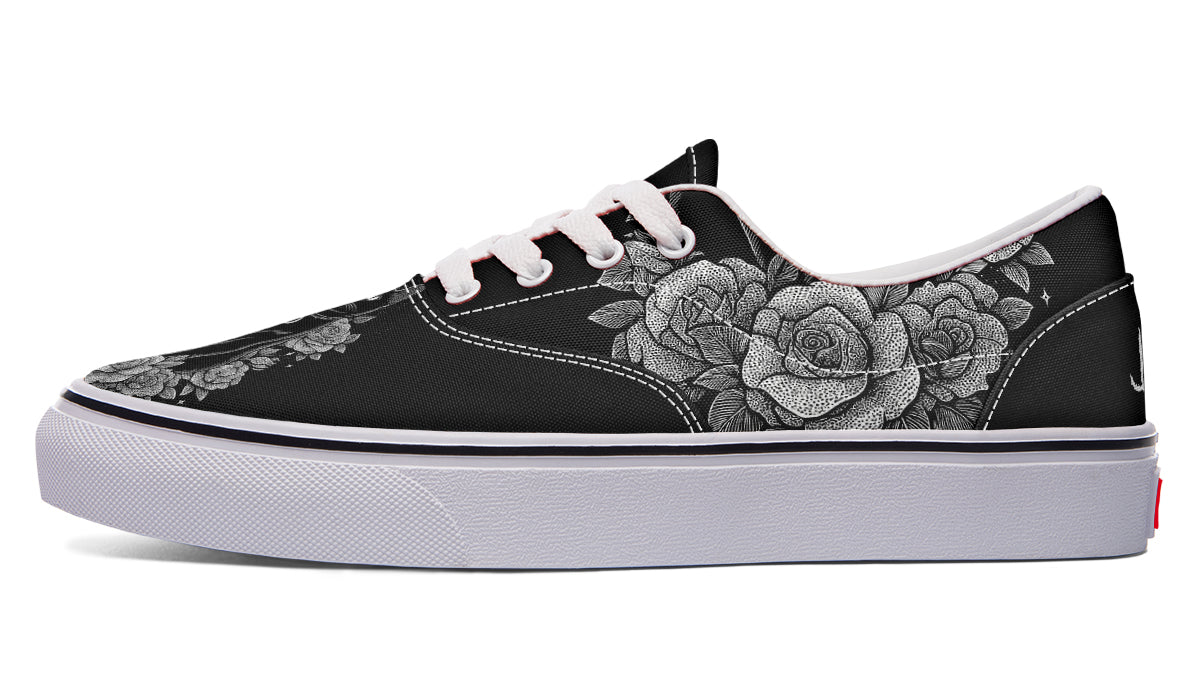 Lunar Familiar Cat Classic Shoes