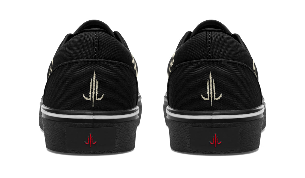 Wolf Cowl Girl Head Classic Shoes