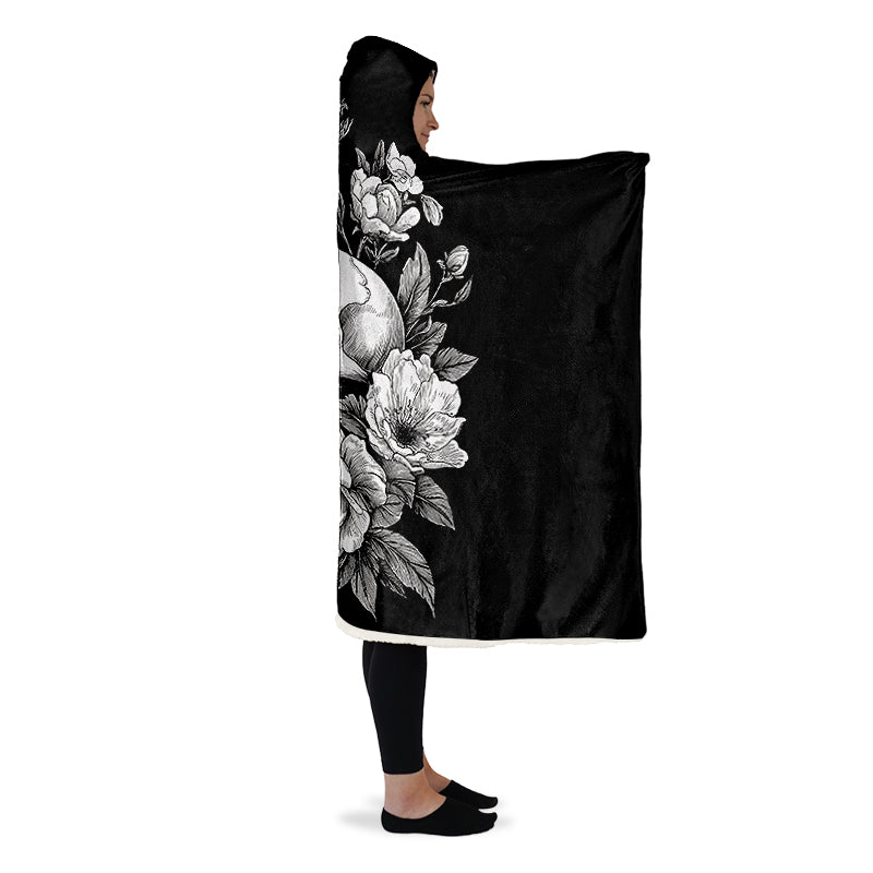 Flowering Skull Hooded Blanket