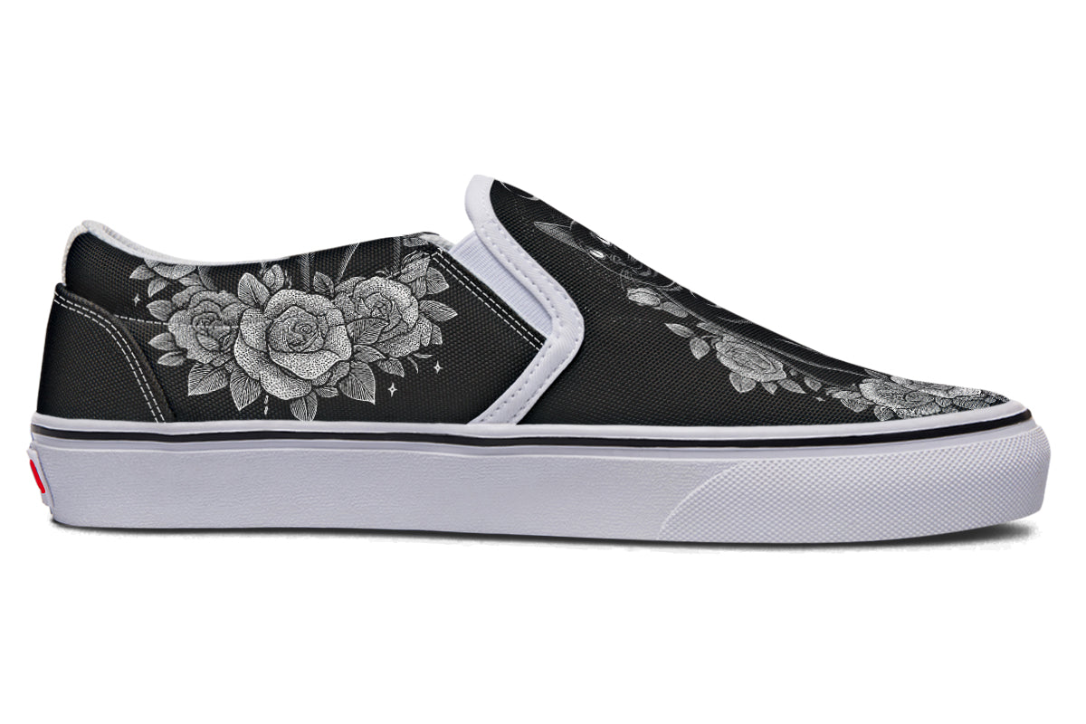 Lunar Familiar Cat Slip On Shoes