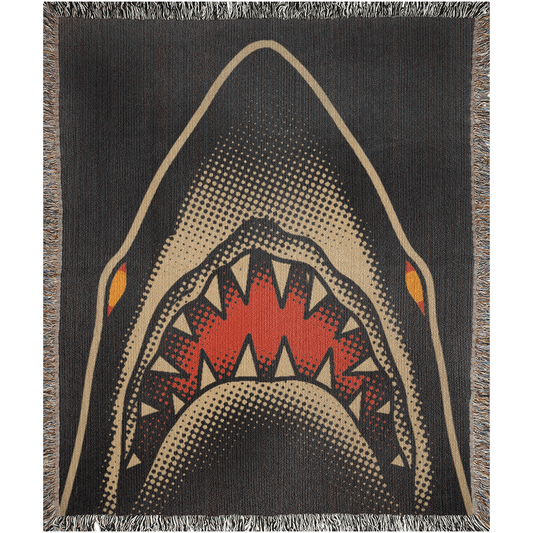 Manta tradicional tejida con tiburones